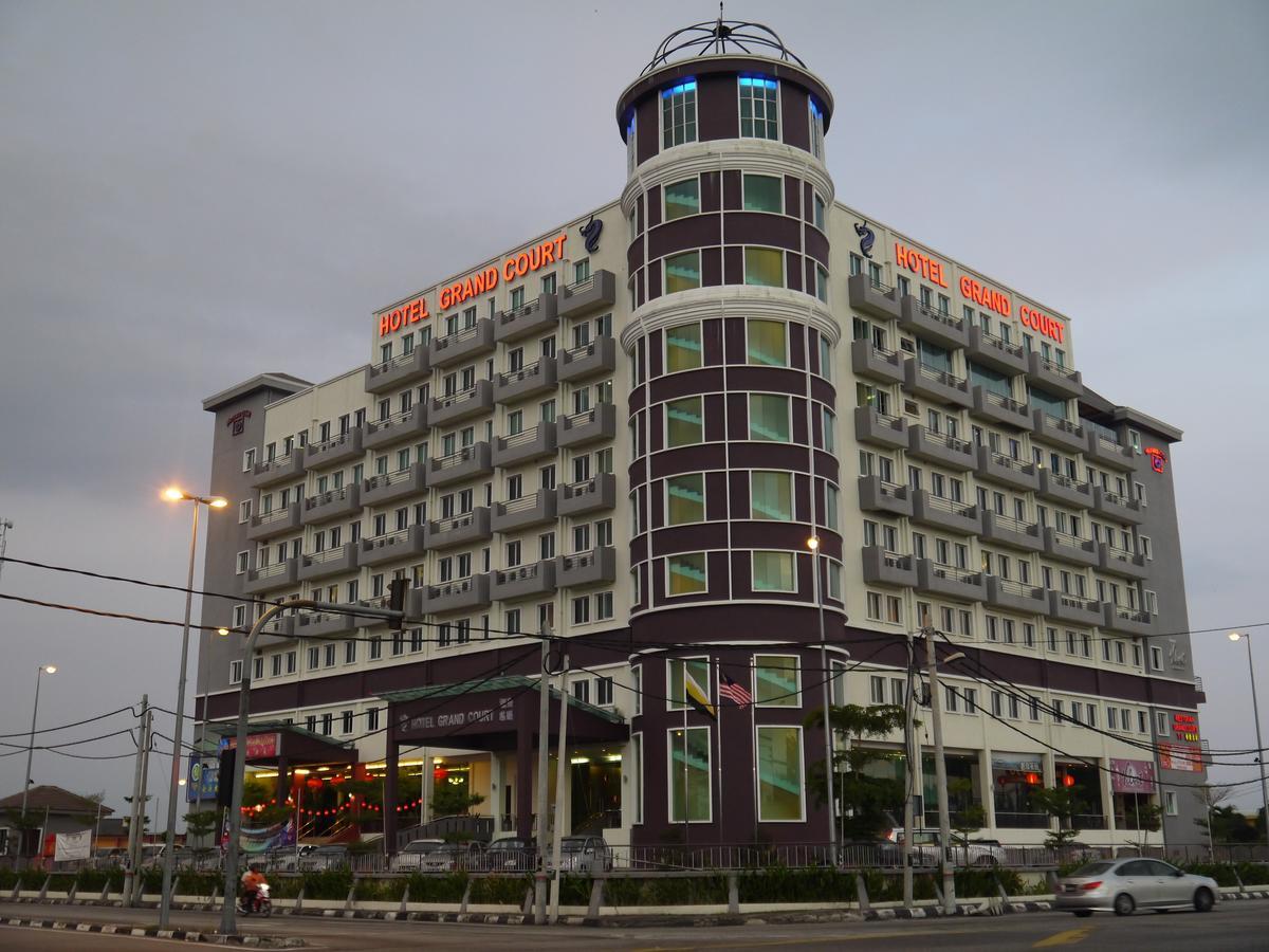 Grand Court Hotel Телук-Интан Экстерьер фото